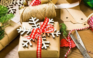 Unwrap the Magic of Christmas : Creative Ways to Gift Wrap Presents