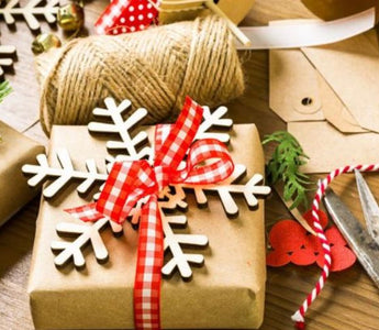 Unwrap the Magic of Christmas : Creative Ways to Gift Wrap Presents